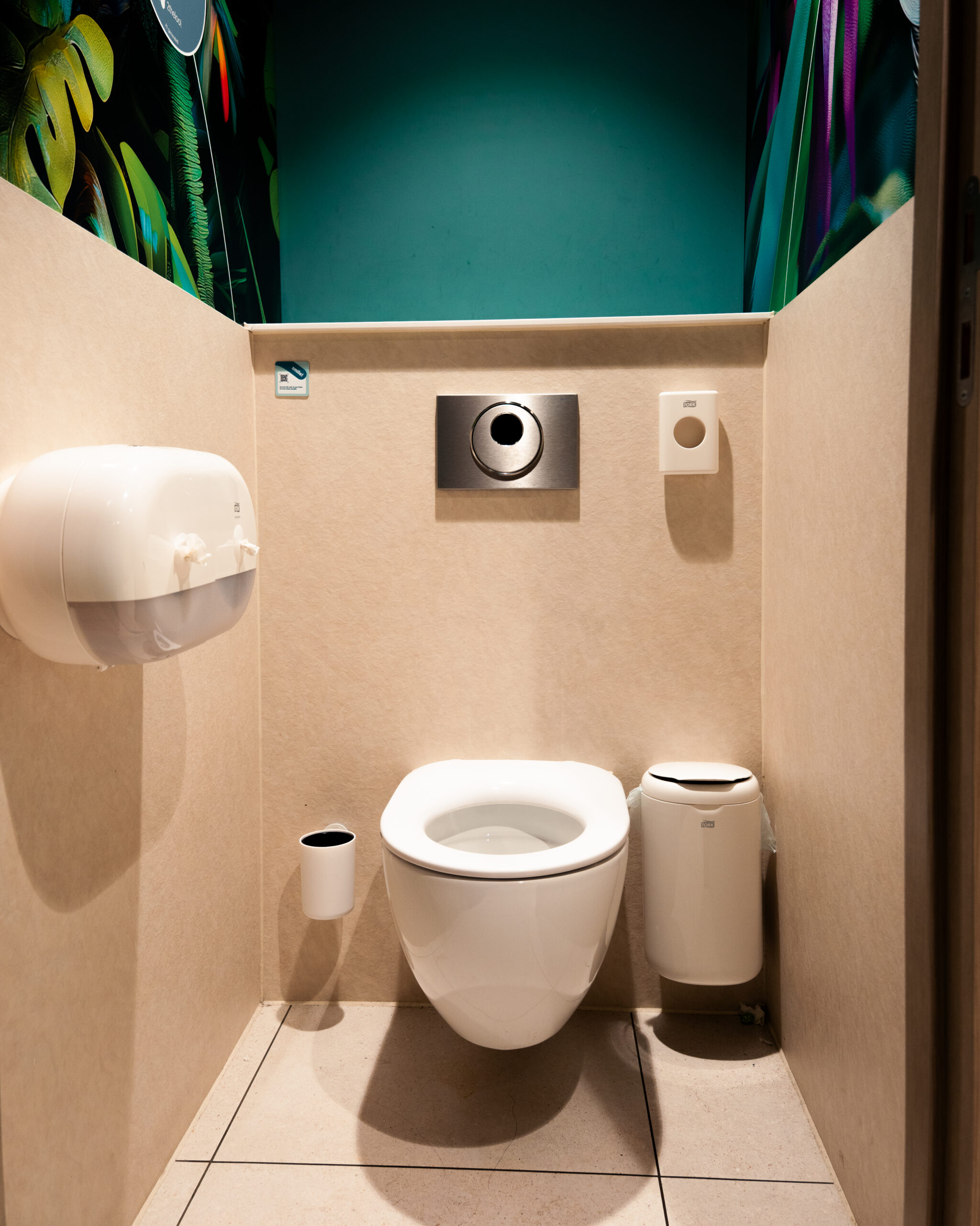 2theloo fit out by Carter Newlove Interiors