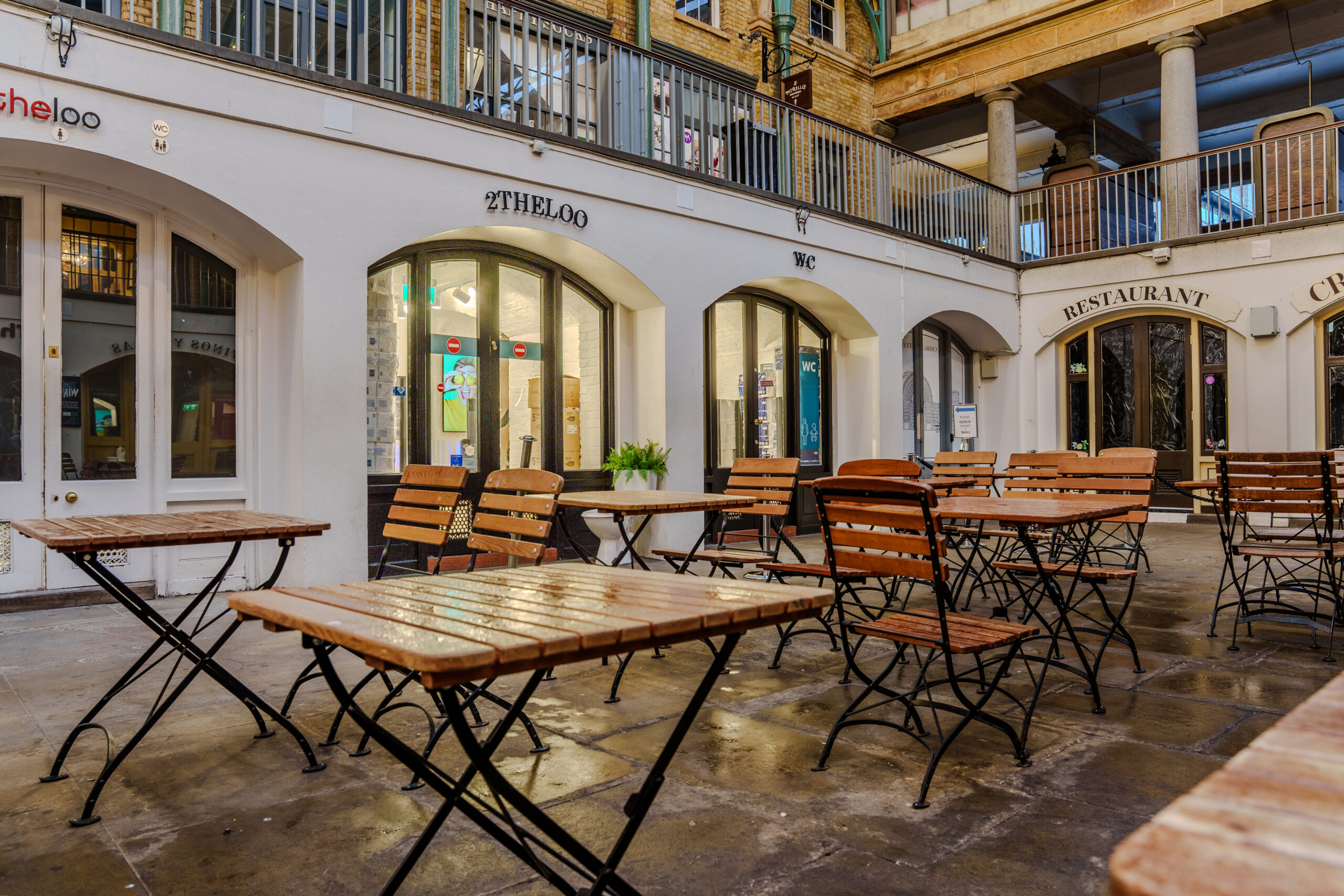 2theloo fit out by Carter Newlove Interiors Exterior