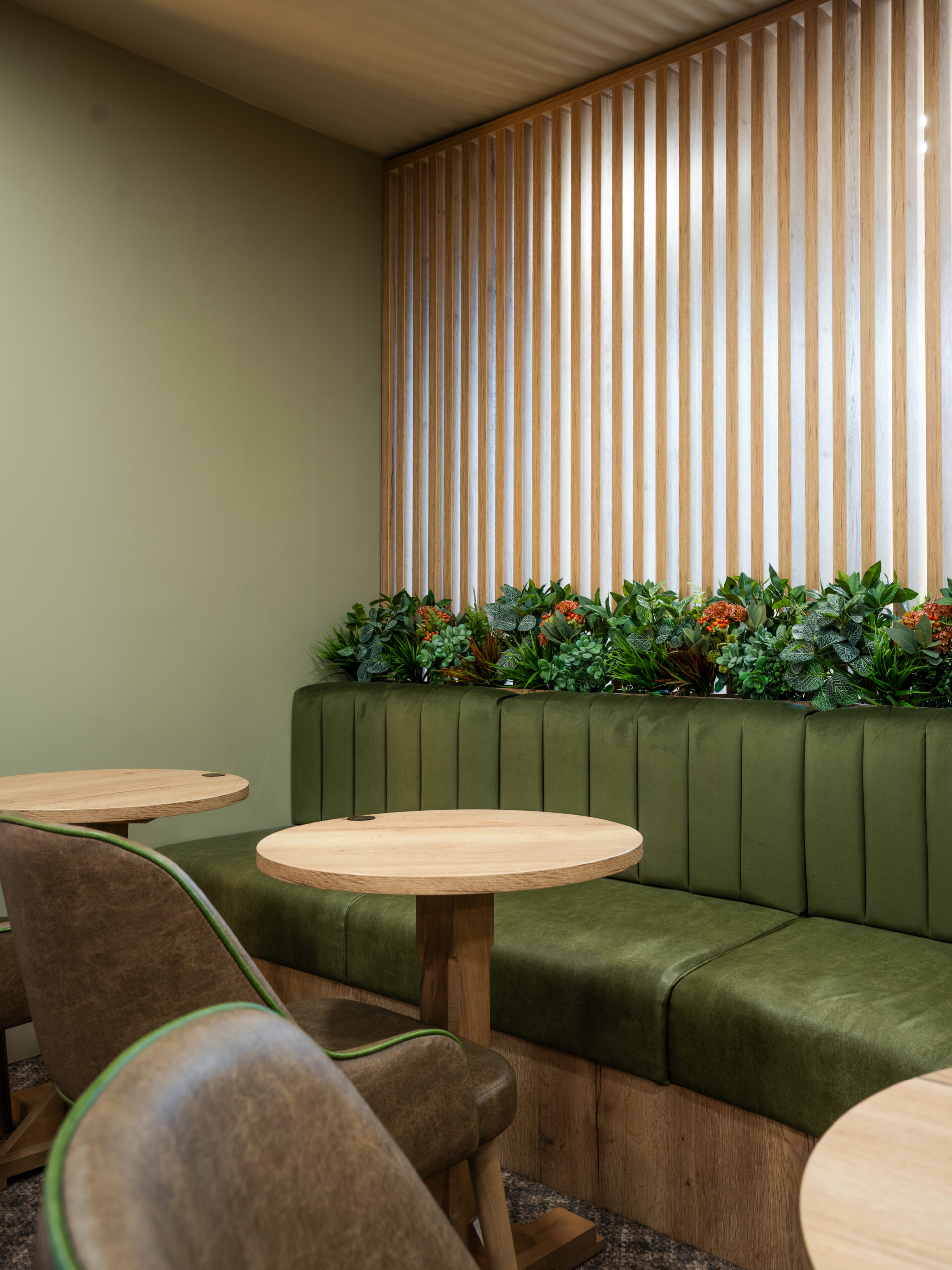 banquette seating and privacy wall for five lakes